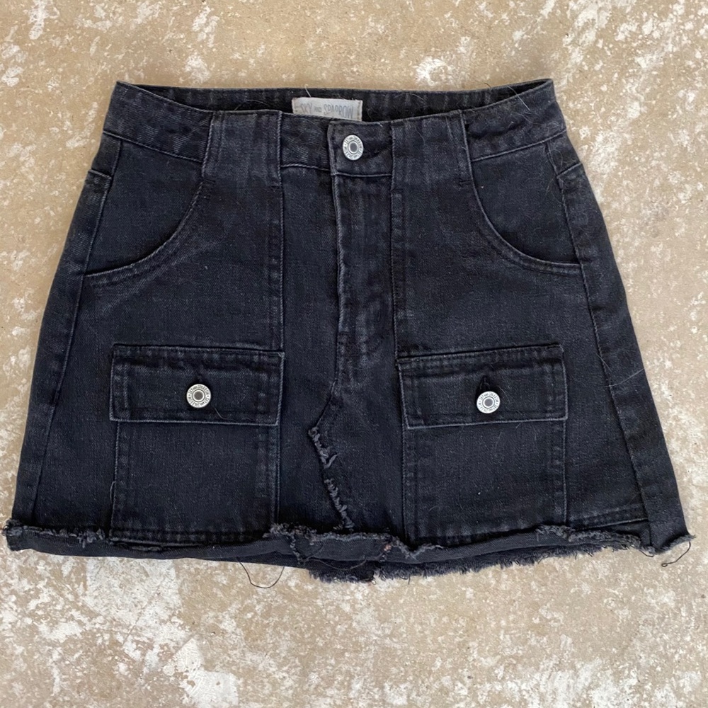 Black Denim Skirt With Pockets